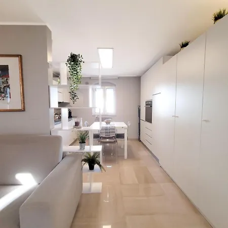 Penthouse In The Heart Of Bari With Terrace Apartment Exterior photo